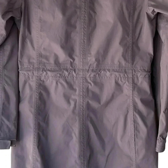 THE NORTH FACE NWOT HYVENT 2.5 L QUIANA WOMEN’S RAIN JACKET | SIZE: SMALL PETITE - Picture 7 of 11